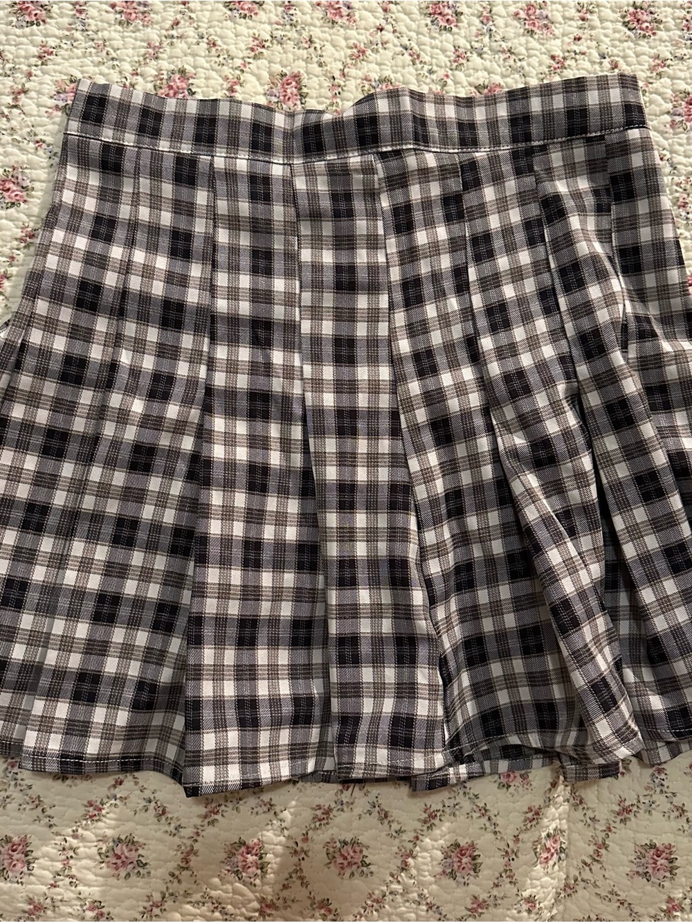 Plaid Pleated Mini Skirt - Black & White